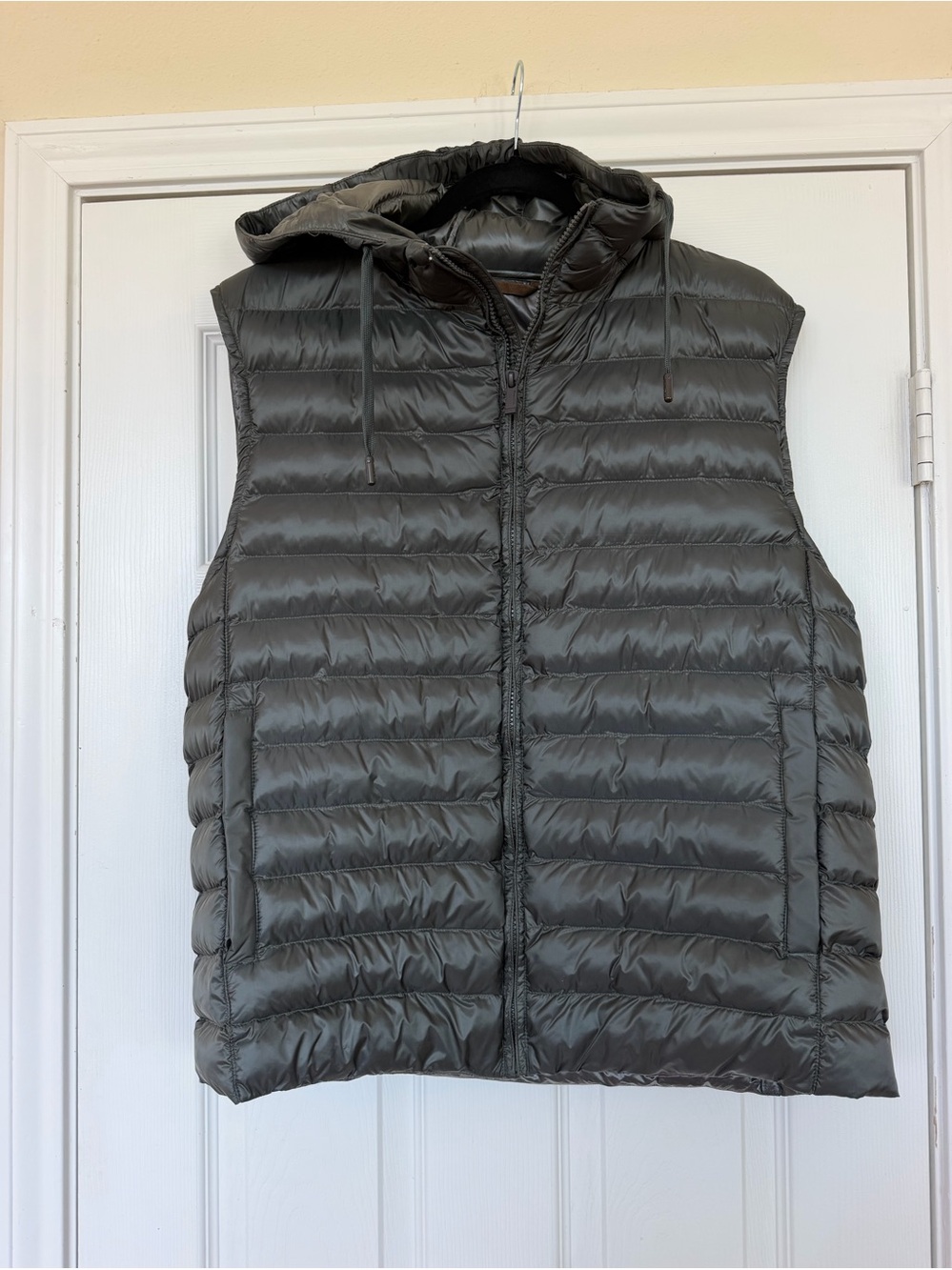 Massimo Dutti Men’s XL Dark Green Hooded Quilted Puffer Vest
